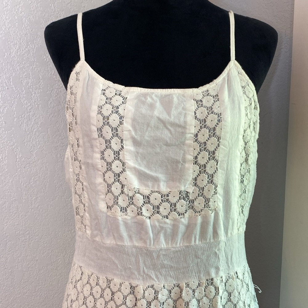 Elegant White Midi Dress - Picture 3 of 6